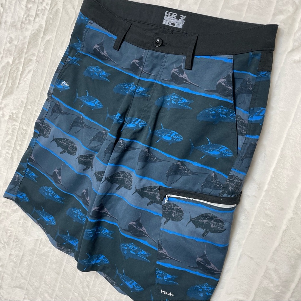 Huk KC Scott Fish Hybrid Fishing Lite Performance Board Shorts Mens Size 32